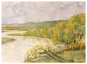 Aquarell eines Flusslaufs mit Bäumen am Ufer. Ein umgestürzter Baum liegt im Vordergrund. Im Hintergrund ist eine Mittelgebirgskette aquarelliert und eine Ortschaft angedeutet.