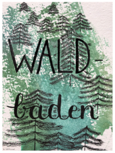 Grün kollorierte Karte mit dem Schriftzug 'Waldbaden' und Illustrationen von Fichten